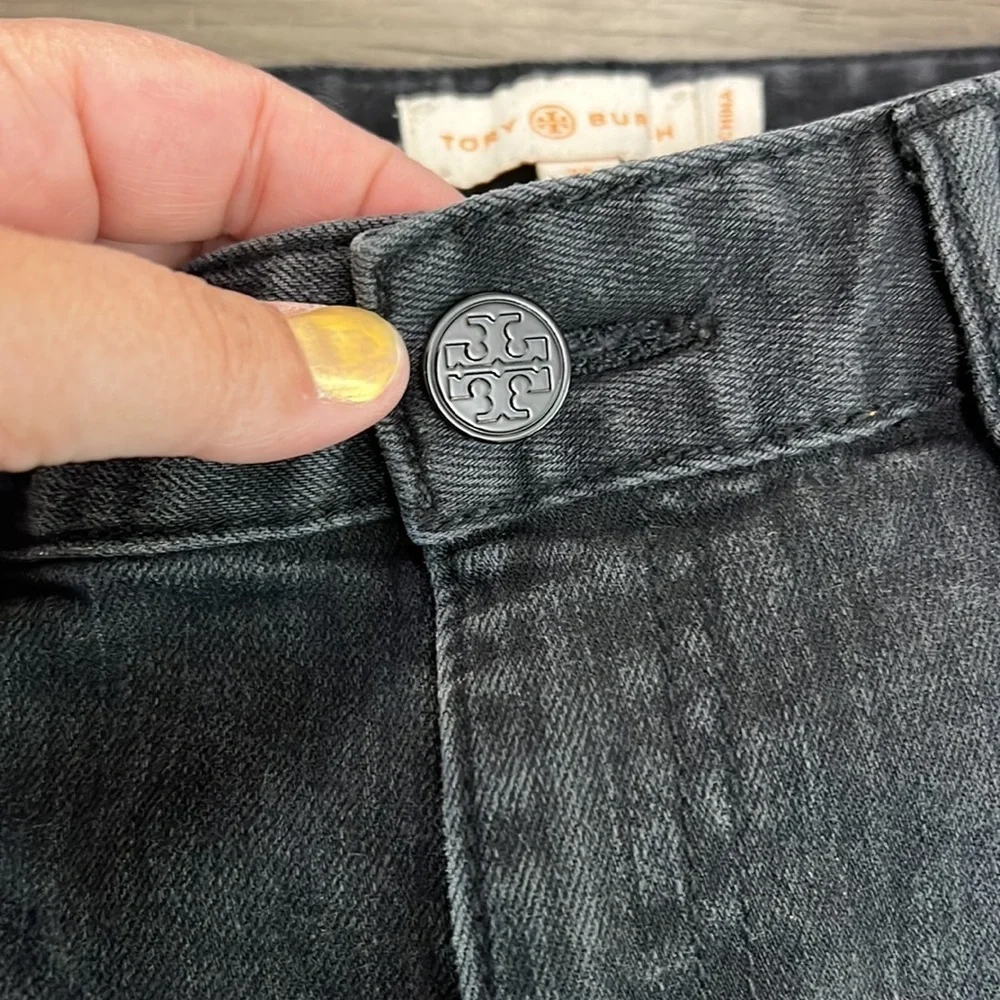 TORY BURCH BLACK STRAIGHT LEG JEANS SIZE 29